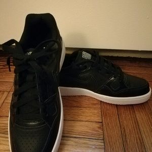 Women's Nike Son of Force size 8